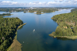 The strait between Ramsinniemi and Vartiosaari.